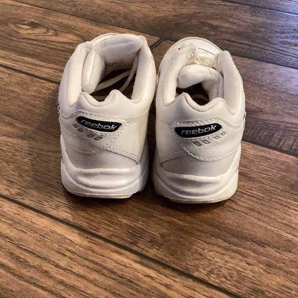 Reebok White Walking Gratify Women US Size 6 Hexalite - Picture 5 of 7